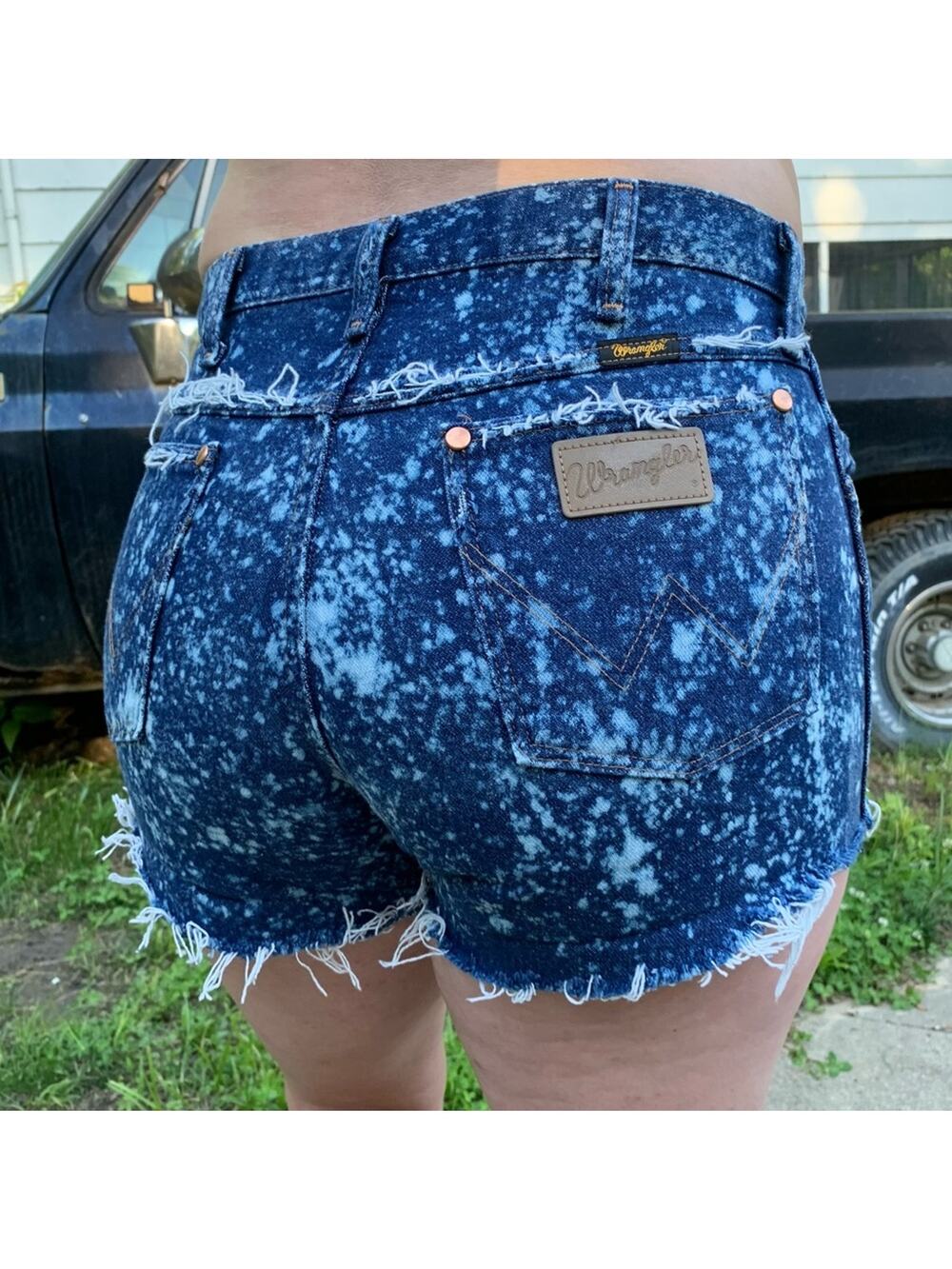 Vintage Wrangler “star splatter” cutoff jean short
